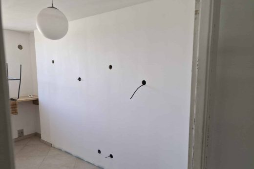 Renforcer un mur de cuisine avec un doublage OSB
